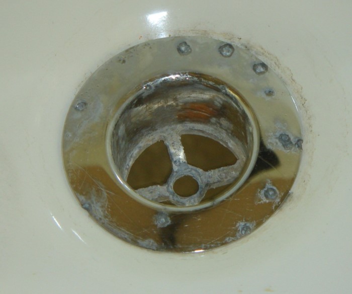Watco universal bathtub drain cover, 2015-06-03